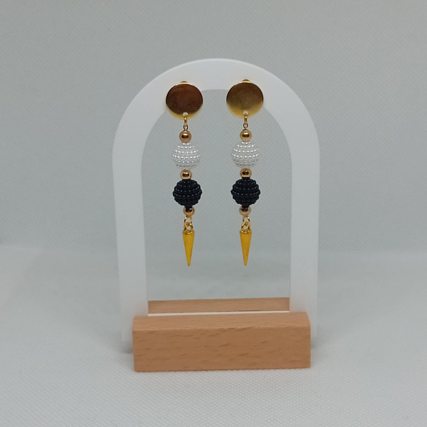 White and Black Faux Pearl Dangled Earrings
