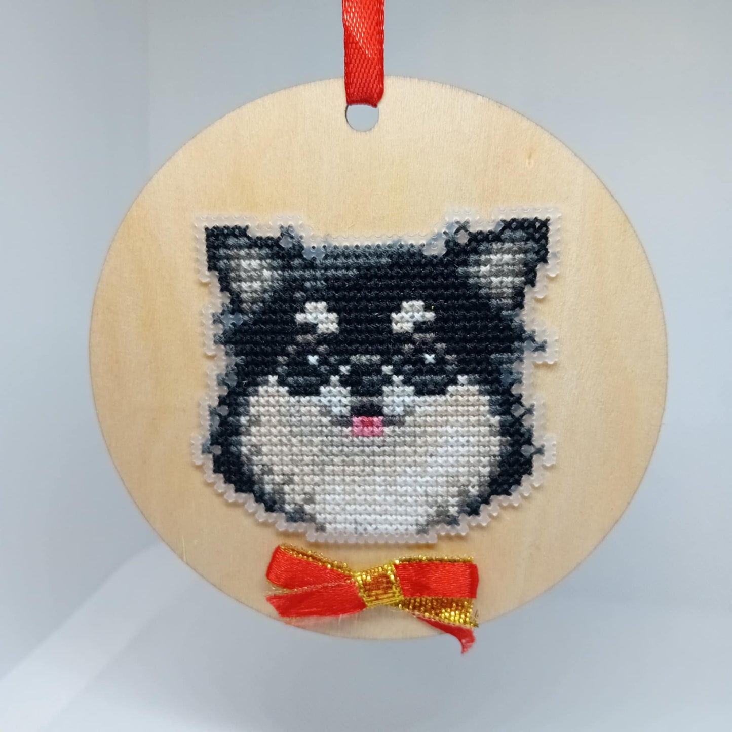 Long - Haired Black & White Chihuahua Pet Portrait Wooden Base