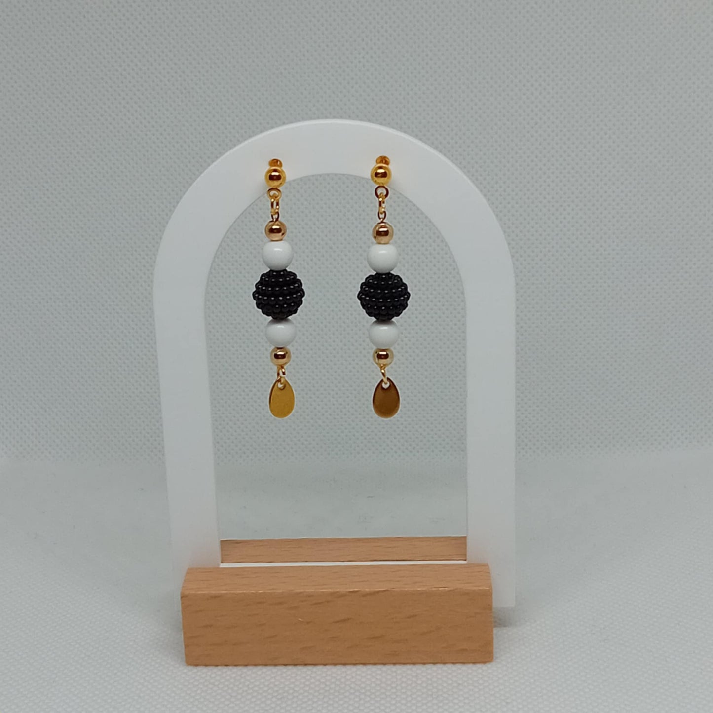 White and Black Faux Pearl Dangled Earrings
