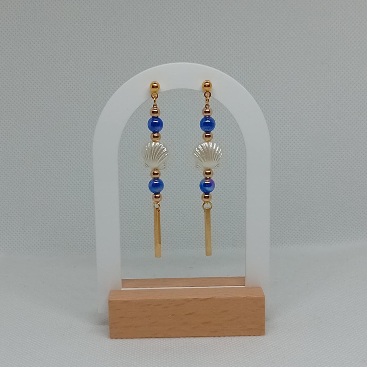 White Shell Dangled Earrings