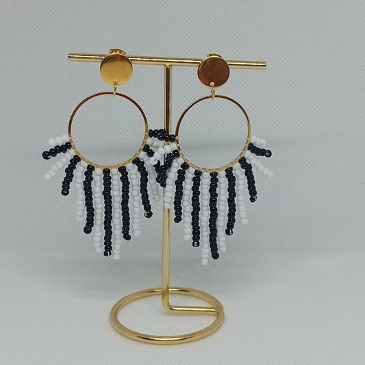 Black and White Dangled Earrings